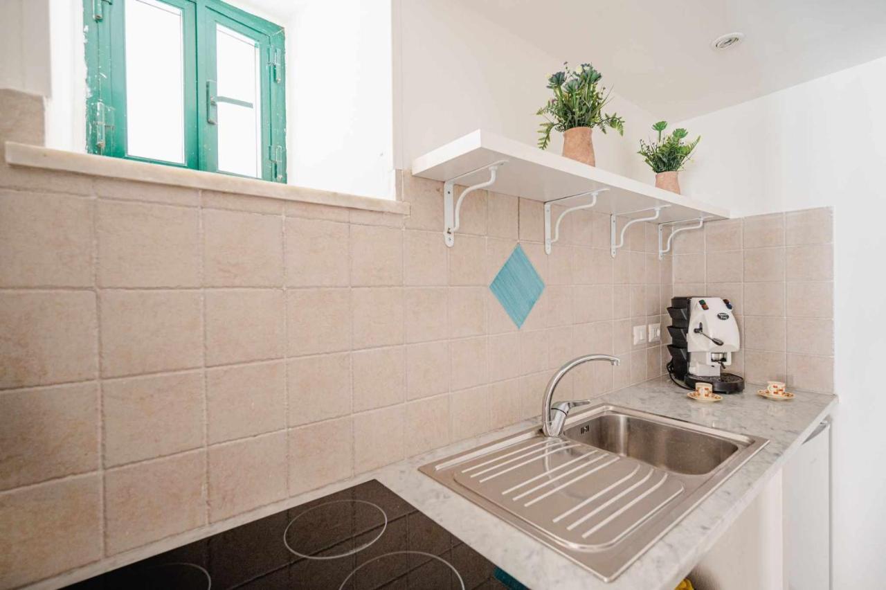White Amalfi Centro Storico By Italianhost Apartment Exterior photo